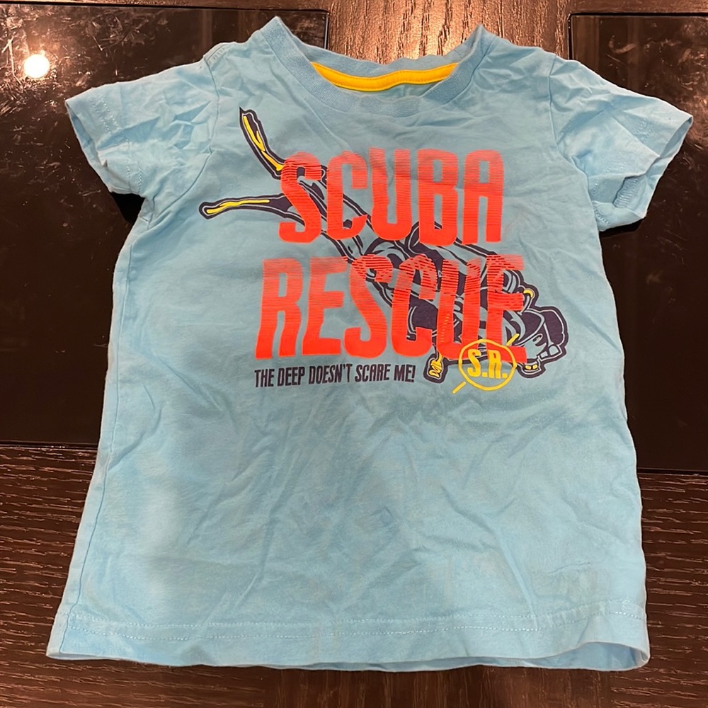 Toddler tee size 2T